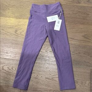 CALME | ✨NEW✨ Endurance Cropped Leggings in Purple